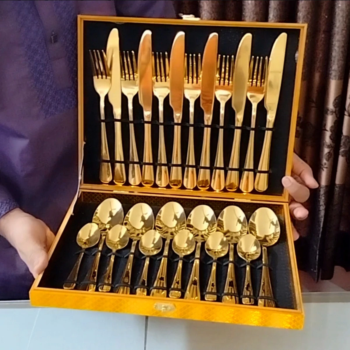 Cutlery Gold-Plated 24-piece Set - Image 3