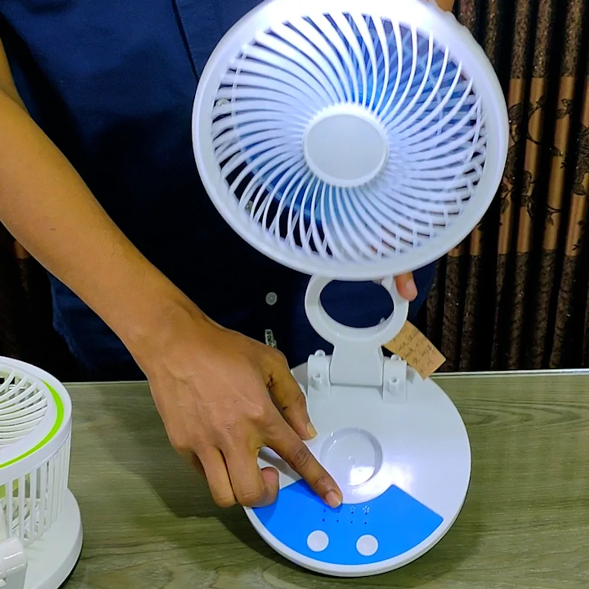 RECHARGEABLE TABLE FAN WITH LED LIGHT - Image 8