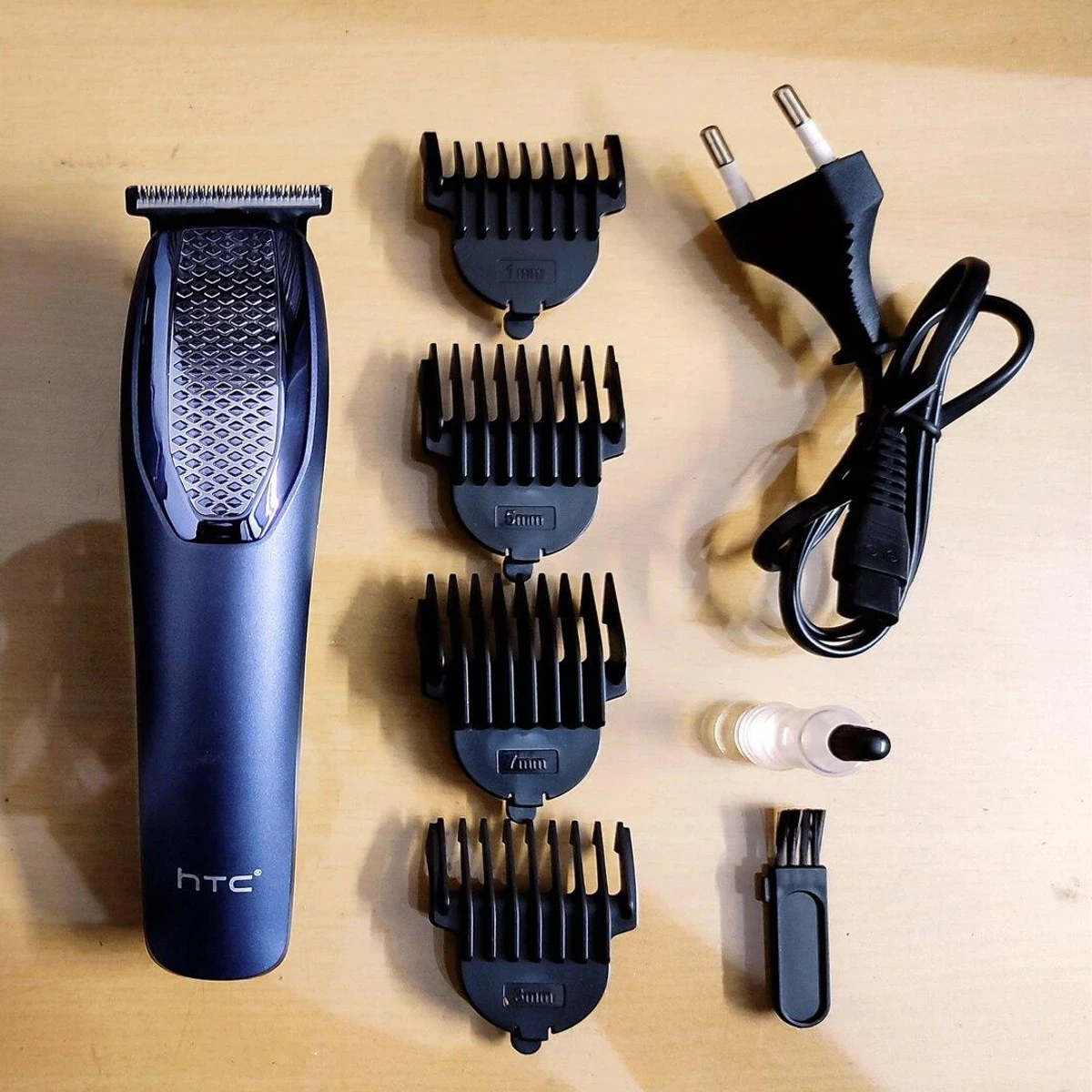 HTC AT-1210 Rechargeable Hair Trimmer - Image 3