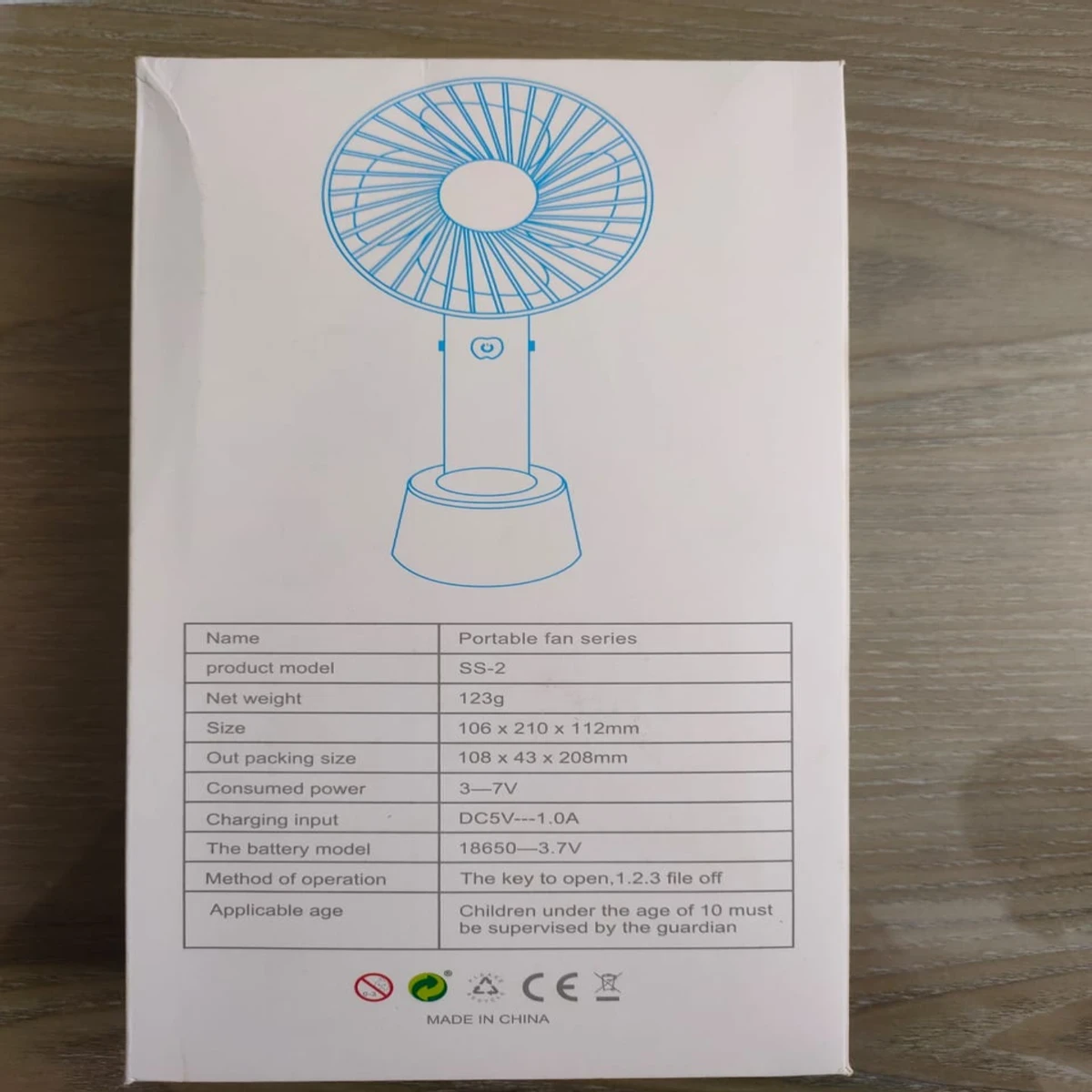 RECHARGEABLE ETERNAL CLASSICS MINI FAN - Image 3